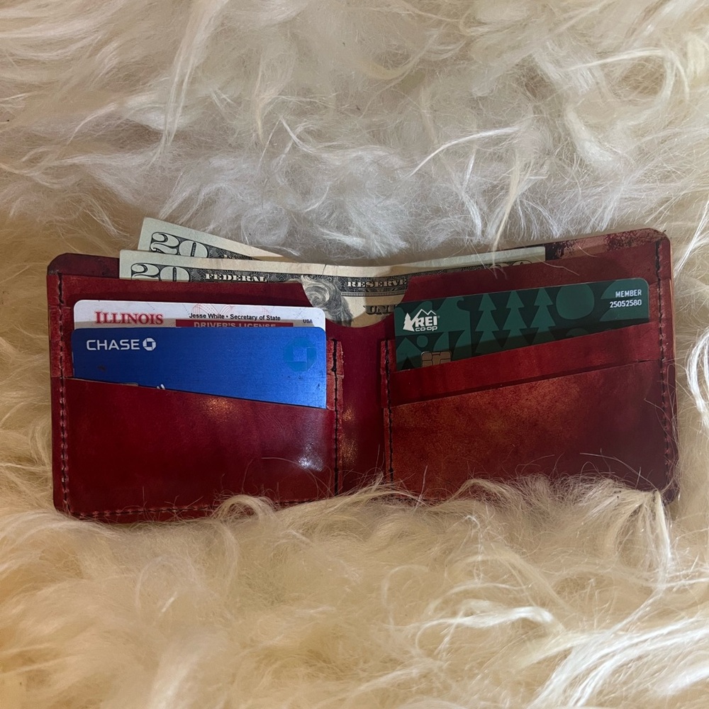 Rocado Shell Cordovan wallet Marbled Red